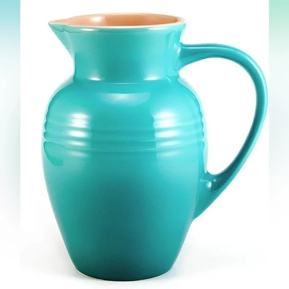 Le Creuset Discontinued 2 qt Caribbean Blue pitcher - Picture 3 of 4